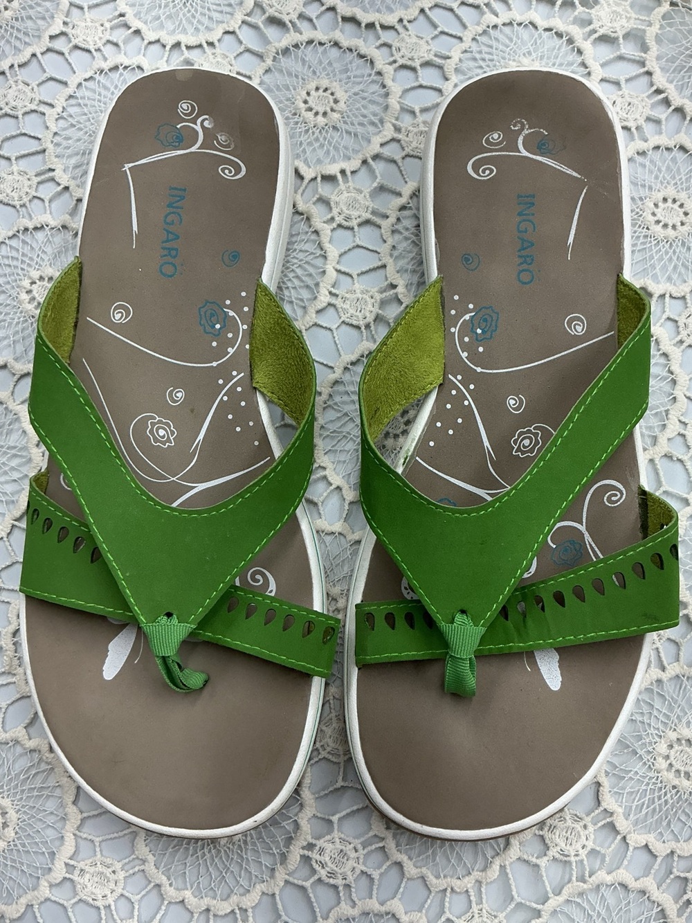 INGARO Green Leather Toe-Post Sandals